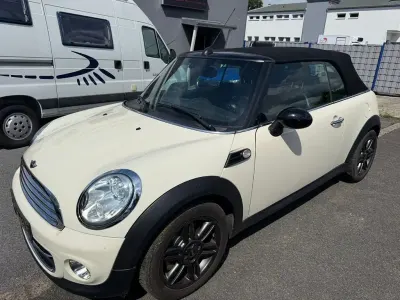 Gebraucht Mini One Cabriolet 98 PS (72 kW) 2015 Pepper (old english) white Cabrio
