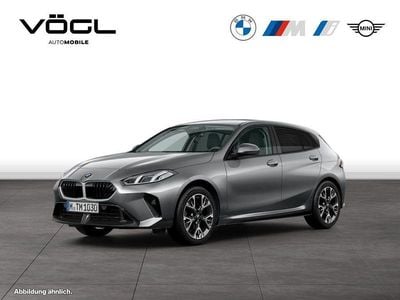 Skyscraper grau Neu 2026 BMW 120 Kleinwagen | 33.000 € (Superpreis)