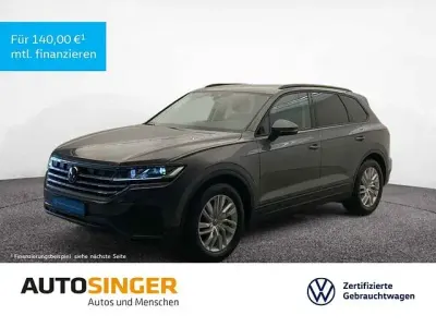 Gebraucht VW Touareg R 231 PS (169 kW) 2025 Siliziumgrau metallic SUV