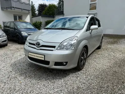 Gebraucht Toyota Corolla Verso 129 PS (94 kW) 2007 Silber Van / Kleinbus