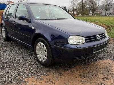 Blau Gebraucht 2002 VW Golf IV Kleinwagen | 1.299 € (Fairer Preis)