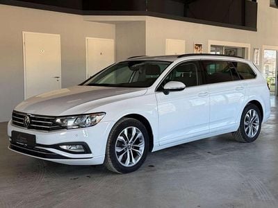 Usata VW Passat 200 CV (147 kW) 2023 Bianco Station wagon