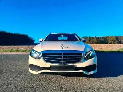 Używany Mercedes E200
