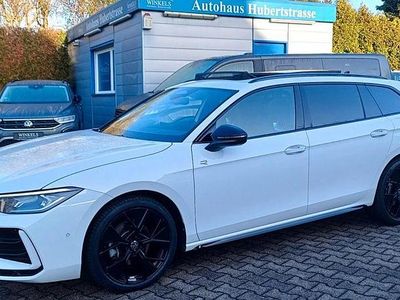 Gebraucht VW Passat R-line 150 PS (110 kW) 2025 Weiß Kombi