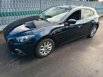 Blau Gebraucht 2015 Mazda 3 Center-Line Limousine | 13.480 € (Fairer Preis)
