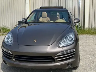 Gebraucht Porsche Cayenne 241 PS (177 kW) 2011 Braun SUV