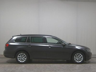 Usata VW Passat Business 150 CV (110 kW) 2023 Grigio Station wagon