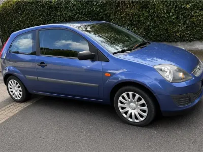 Gebraucht Ford Fiesta 60 PS (44 kW) 2006 Blau Kleinwagen