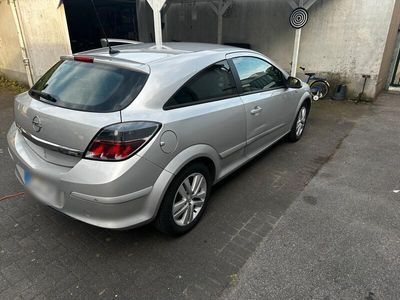 Opel Astra GTC