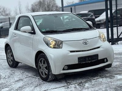 Weiß Gebraucht 2009 Toyota iQ Kleinwagen | 6.990 € (Fairer Preis)
