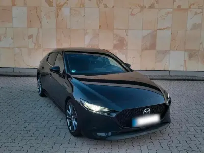 Gebraucht Mazda 3 122 PS (89 kW) 2019 Schwarz Limousine
