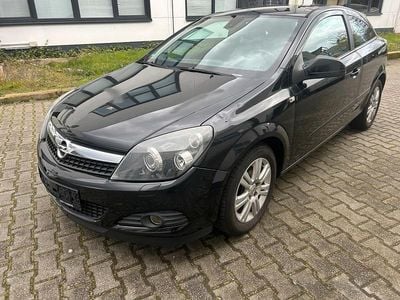 Gebraucht Opel Astra GTC Innovation 140 PS (102 kW) 2009 Schwarz Kleinwagen