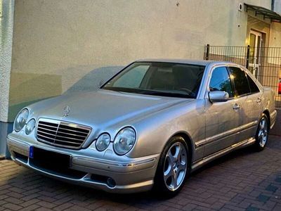 Mercedes E320