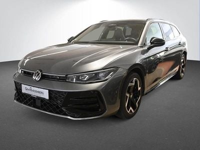 Usata VW Passat R-line 177 CV (130 kW) 2024 Grigio Station wagon
