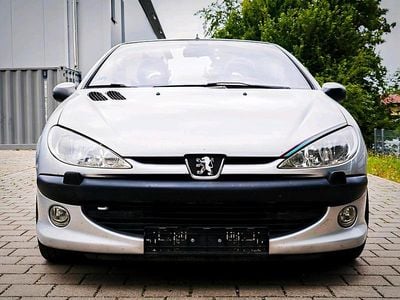 Gebraucht Peugeot 206 CC 136 PS (100 kW) 2002 Silber Cabrio