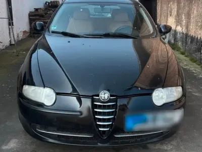 Käytetty Alfa Romeo 147 120 HP (88 kW) 2002 Musta Viistoperä