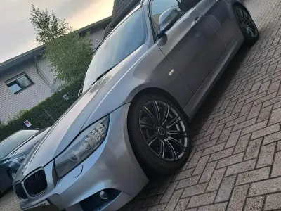 Używany BMW 330 245 KM (180 kW) 2011 Szary Kombi