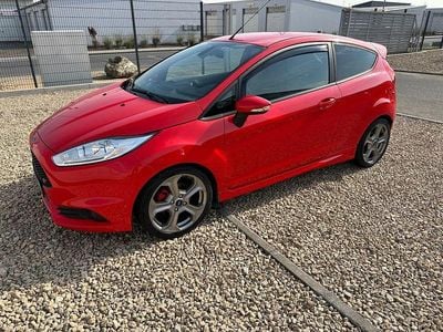 Gebraucht Ford Fiesta Sport 182 PS (133 kW) 2013 Rot Kleinwagen