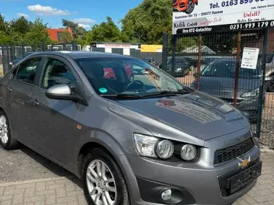 Gebraucht Chevrolet Aveo LT 101 PS (74 kW) 2011 Silber Limousine