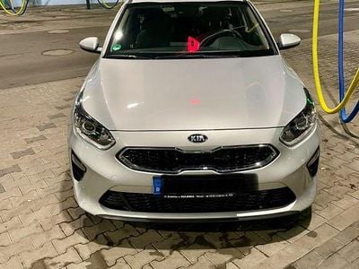 Second-hand Kia Ceed Sportswagon Edition 7 101 CP (74 kW) 2021 Argintiu Break