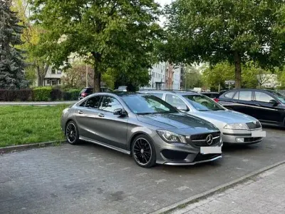 Gebraucht Mercedes CLA180 AMG line 122 PS (89 kW) 2013 Grau Limousine