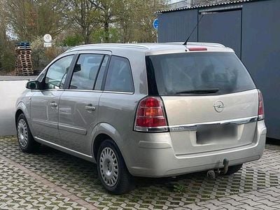 Gebraucht Opel Zafira 140 PS (102 kW) 2007 Grau Van / Kleinbus