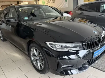 Używany BMW 320 Sport Line 190 KM (139 kW) 2021 Czarny Sedan/Limuzyna