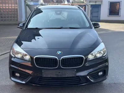 Gebraucht BMW 218 Gran Tourer Advantage 150 PS (110 kW) 2015 Schwarz Van / Kleinbus