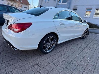 Usata Mercedes CLA220 170 CV (125 kW) 2015 Bianco Berlina