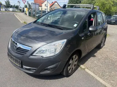 Gebraucht Opel Meriva Edition 101 PS (74 kW) 2012 Grau Van / Kleinbus