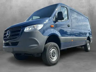 Gebraucht Mercedes Sprinter 143 PS (105 kW) 2020 Blau Van