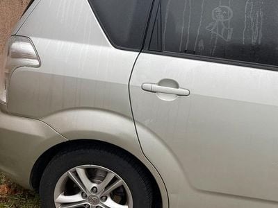 Usata Toyota Corolla Verso 129 CV (94 kW) 2006 Argento Monovolume