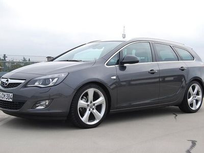 Gebraucht Opel Astra Sport 160 PS (117 kW) 2011 Grau Kombi