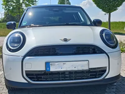 Käytetty Mini Cooper Classic 156 HP (114 kW) 2024 Valkoinen Viistoperä