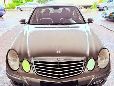 Gebraucht Mercedes E420 314 PS (230 kW) 2007 Gold Limousine