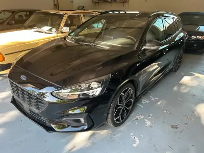Gebraucht Ford Focus ST-Line 150 PS (110 kW) 2020 Schwarz Kombi