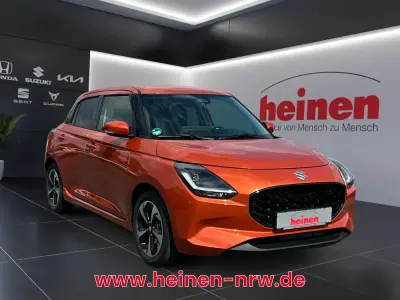 Nuova Suzuki Swift Comfort+ 83 CV (61 kW) 2026 Arancione Utilitaria