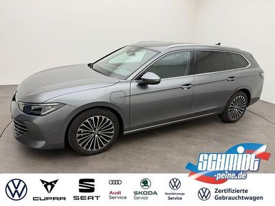 Gebraucht VW Passat Elegance 204 PS (150 kW) 2025 Grau Kombi