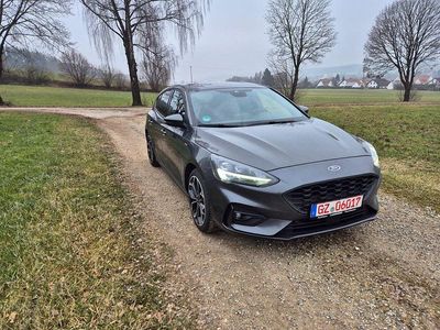 Usata Ford Focus ST-Line X 155 CV (114 kW) 2021 Grigio Station wagon