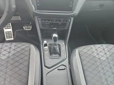 Gebraucht VW Tiguan R-line 150 PS (110 kW) 2020 Delfingrau metallic SUV
