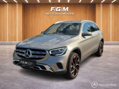 Gebraucht Mercedes GLC300 Exclusive 258 PS (189 kW) 2019 Mojavesilber SUV