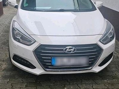 Weiß Gebraucht 2017 Hyundai i40 Limousine | 11.400 € (Guter Preis)