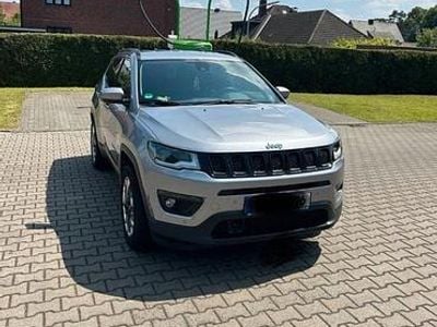 Gebraucht Jeep Compass Limited 140 PS (102 kW) 2018 Grau SUV