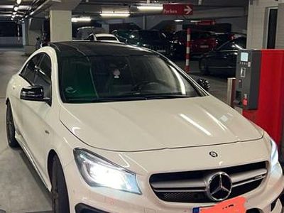 Mercedes CLA45 AMG