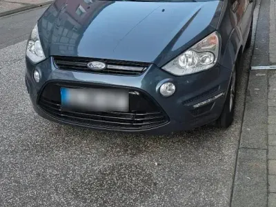 Second-hand Ford S-MAX S 140 CP (102 kW) 2013 Andere farben Monovolum