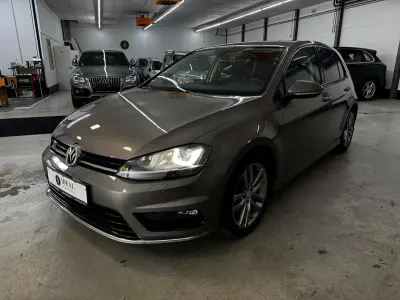 Gebraucht VW Golf VII Comfortline 150 PS (110 kW) 2016 Limestone grey metallic Kleinwagen