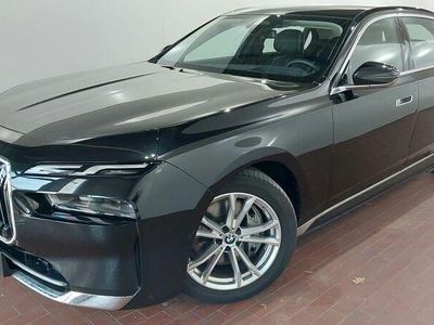Gebraucht BMW i7 334 kW (455 PS) 2024 Saphirschwarz met. Limousine