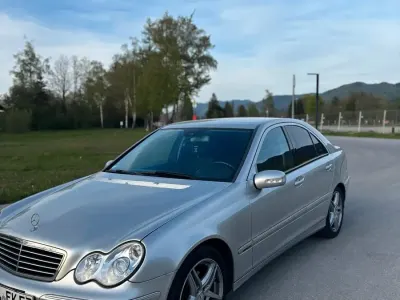 Gebraucht Mercedes C270 170 PS (125 kW) 2003 Silber Limousine