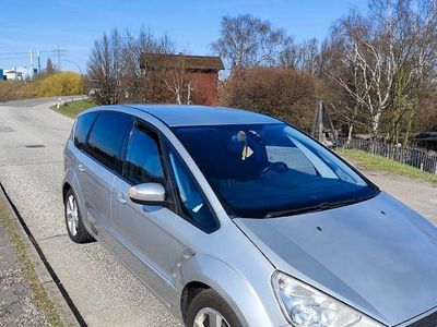 Gebraucht Ford S-MAX Titanium 131 PS (96 kW) 2007 Silber Van / Kleinbus