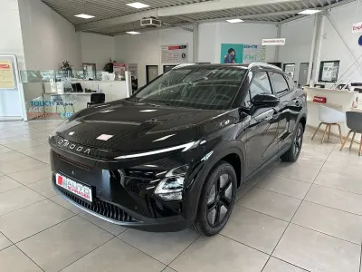 Neu Omoda 5 155 kW (211 PS) 2026 Schwarz SUV